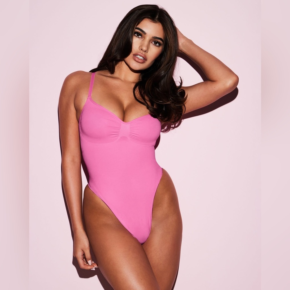 Skims Seamless Sculpt Brief Bodysuit - Neon Orchid